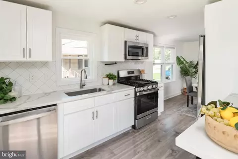 Kitchen - 5 Hampton Rd, Linthicum Heights, MD 21090 photo 1 of 1