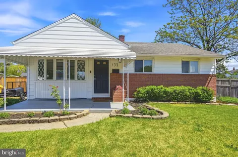 132 Janelin Ct, Glen Burnie, MD 21061