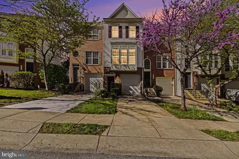 8016 Pennington Dr, Laurel, MD 20724