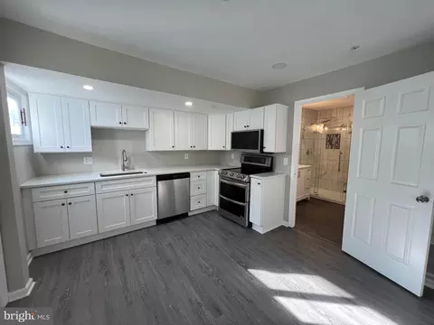 Kitchen - 805 Spa Rd, Annapolis, MD 21401 photo 6 of 7