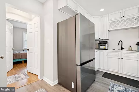 Entry Way - 805 Spa Rd, Annapolis, MD 21401 photo 5 of 8