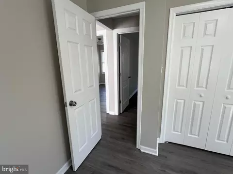 Entry Way - 805 Spa Rd, Annapolis, MD 21401 photo 6 of 8