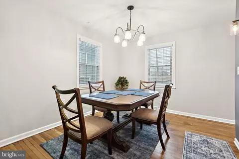 Dining - 805 Spa Rd, Annapolis, MD 21401 photo 2 of 2