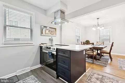 Kitchen - 805 Spa Rd, Annapolis, MD 21401 photo 2 of 7