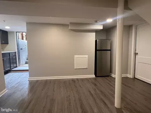 Living - 805 Spa Rd, Annapolis, MD 21401 photo 2 of 2