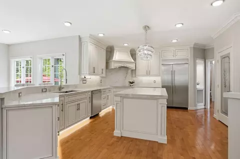 Kitchen - 206 May Ln, Edgewater, MD 21037 photo 2 of 6