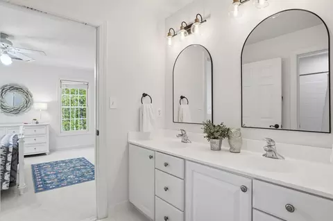 Bath - 206 May Ln, Edgewater, MD 21037 photo 4 of 5
