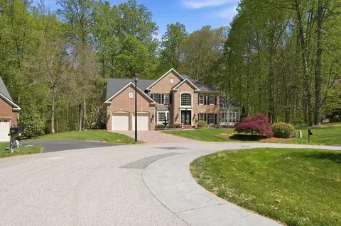 Exterior - 206 May Ln, Edgewater, MD 21037 photo 4 of 12