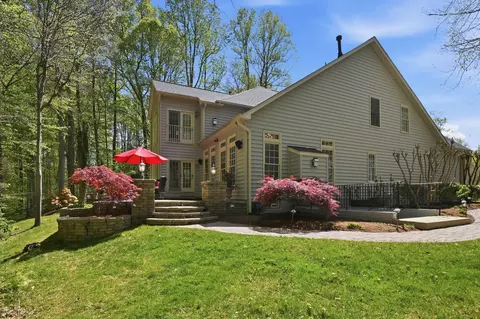 Exterior - 206 May Ln, Edgewater, MD 21037 photo 9 of 12
