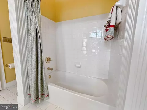 Bath - 8201 Green Ice Dr, Pasadena, MD 21122 photo 8 of 15