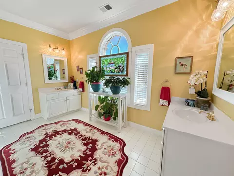 Bath - 8201 Green Ice Dr, Pasadena, MD 21122 photo 6 of 15