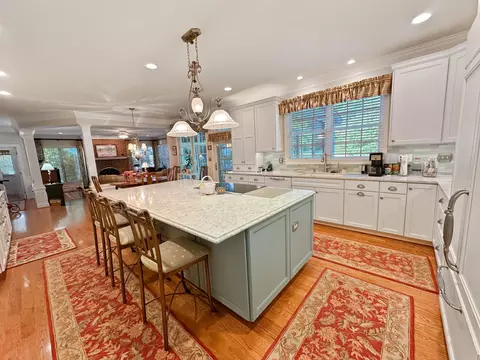 Kitchen - 8201 Green Ice Dr, Pasadena, MD 21122 photo 6 of 12