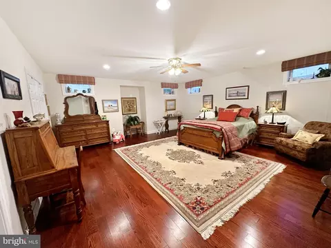 Bedroom - 8201 Green Ice Dr, Pasadena, MD 21122 photo 6 of 9