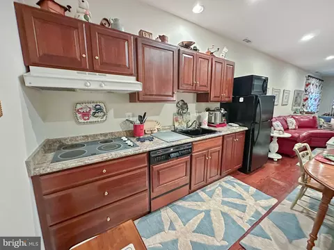 Kitchen - 8201 Green Ice Dr, Pasadena, MD 21122 photo 12 of 12