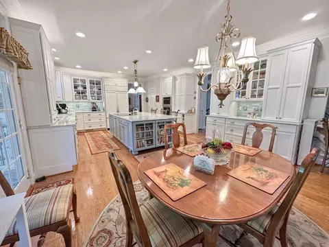 Kitchen - 8201 Green Ice Dr, Pasadena, MD 21122 photo 10 of 12