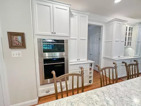 Kitchen - 8201 Green Ice Dr, Pasadena, MD 21122 photo 5 of 12
