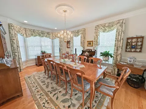 Dining - 8201 Green Ice Dr, Pasadena, MD 21122 photo 2 of 3