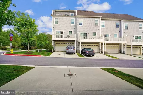 Exterior - 7105 River Birch Dr, Hanover, MD 21076 photo 7 of 15