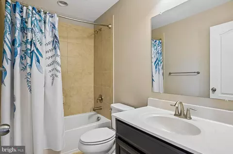 Entry Way - 7105 River Birch Dr, Hanover, MD 21076 photo 13 of 14