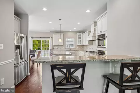 Entry Way - 7105 River Birch Dr, Hanover, MD 21076 photo 6 of 14