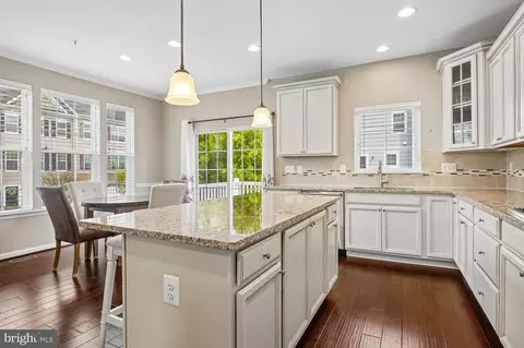 Kitchen - 7105 River Birch Dr, Hanover, MD 21076 photo 4 of 9