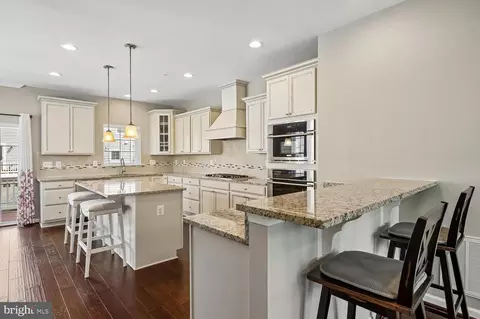 Kitchen - 7105 River Birch Dr, Hanover, MD 21076 photo 9 of 9