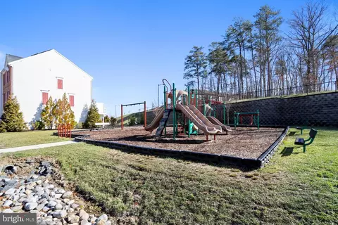 Exterior - 7105 River Birch Dr, Hanover, MD 21076 photo 9 of 15