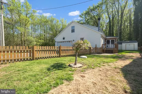 Exterior - 1221 Cedar Ln, Edgewater, MD 21037 photo 14 of 16