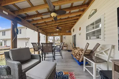 Exterior - 1221 Cedar Ln, Edgewater, MD 21037 photo 5 of 16