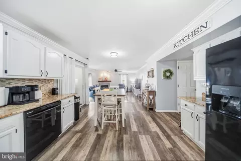 Kitchen - 1221 Cedar Ln, Edgewater, MD 21037 photo 1 of 3