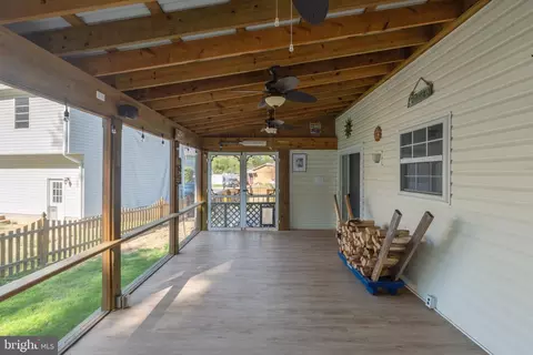 Exterior - 1221 Cedar Ln, Edgewater, MD 21037 photo 7 of 16