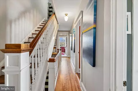 Entry Way - 75 Shipwright St, Annapolis, MD 21401 photo 6 of 10