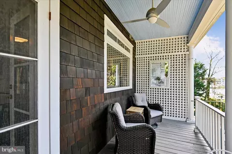Exterior - 75 Shipwright St, Annapolis, MD 21401 photo 6 of 18