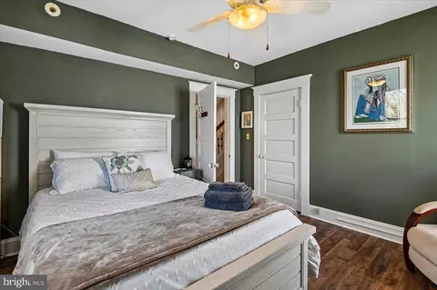 Bedroom - 75 Shipwright St, Annapolis, MD 21401 photo 6 of 11