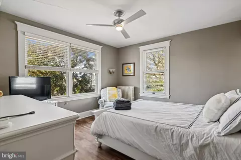 Bedroom - 75 Shipwright St, Annapolis, MD 21401 photo 1 of 11