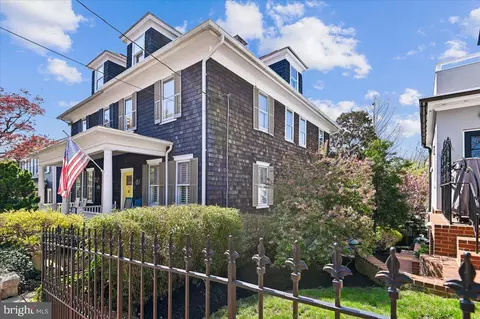 Exterior - 75 Shipwright St, Annapolis, MD 21401 photo 2 of 18