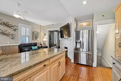 Kitchen - 75 Shipwright St, Annapolis, MD 21401 photo 3 of 5