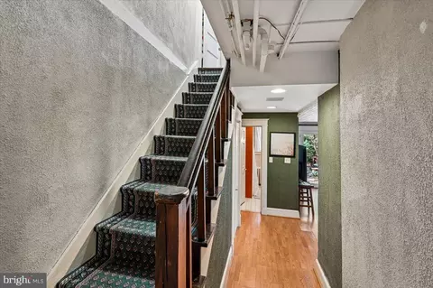 Entry Way - 75 Shipwright St, Annapolis, MD 21401 photo 9 of 10