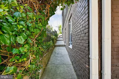 Entry Way - 75 Shipwright St, Annapolis, MD 21401 photo 10 of 10