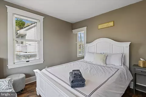 Bedroom - 75 Shipwright St, Annapolis, MD 21401 photo 2 of 11