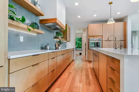 Kitchen - 188 Southdown Rd, Edgewater, MD 21037 photo 3 of 6