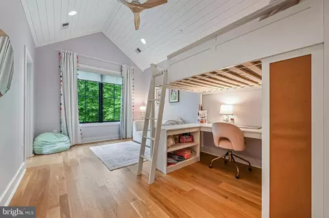 Bedroom - 188 Southdown Rd, Edgewater, MD 21037 photo 6 of 11
