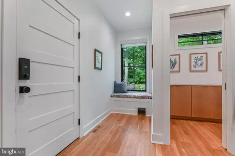 Entry Way - 188 Southdown Rd, Edgewater, MD 21037 photo 3 of 9