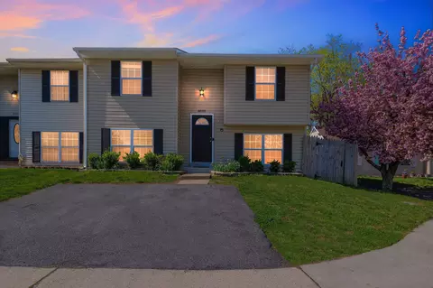 8090 Round Table Ct, Pasadena, MD 21122