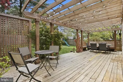 Exterior - 289 College Manor Dr, Arnold, MD 21012 photo 2 of 5