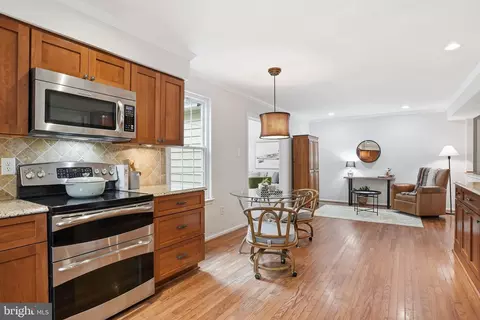 Kitchen - 289 College Manor Dr, Arnold, MD 21012 photo 3 of 4