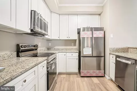 Kitchen - 10 G Sandstone Ct, Annapolis, MD 21403 photo 2 of 2