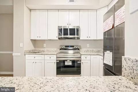 Kitchen - 10 G Sandstone Ct, Annapolis, MD 21403 photo 1 of 2