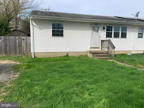 206 Cedar Dr, Glen Burnie, MD 21060