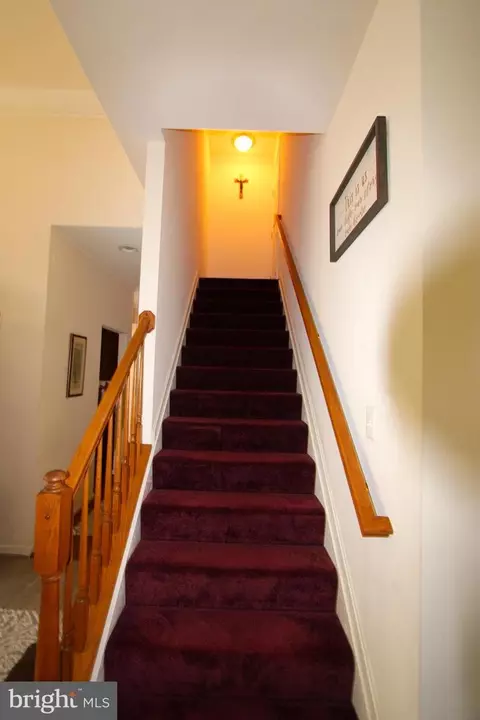 Entry Way - 4346 Mountain Rd, Pasadena, MD 21122 photo 2 of 5